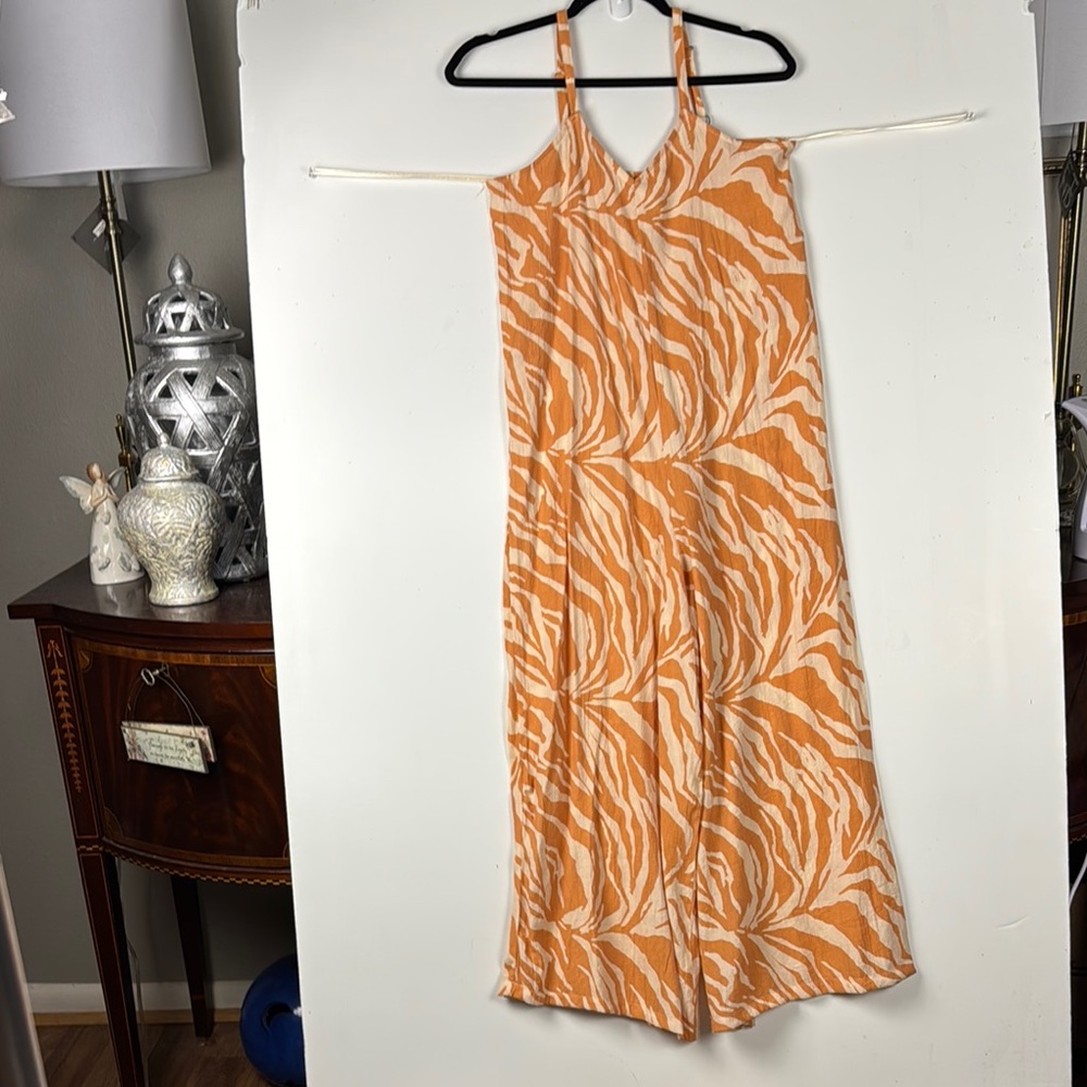 Jessica Simpson Sz S Tropical print wide leg jumpsuit Spaghetti straps NWOT - Picture 2 of 8